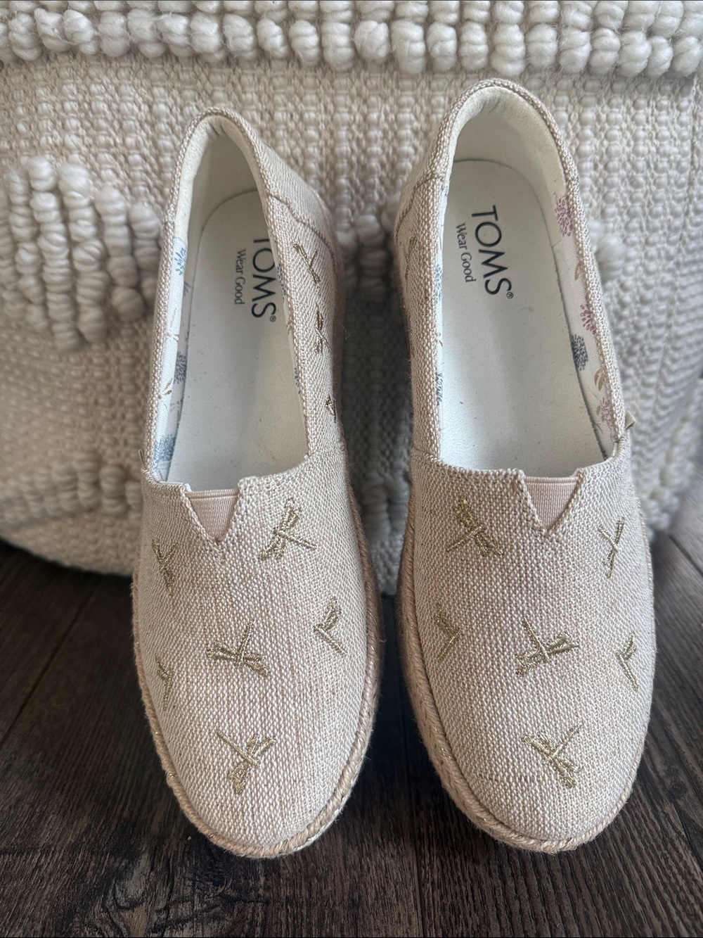 TOMS Beige/Cream Embroidered Gold Dragonflies Espadrille Platform Slip-On 8 - Picture 2 of 11